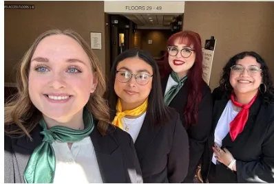Estudiantes de Marketing de TWU e la competencia