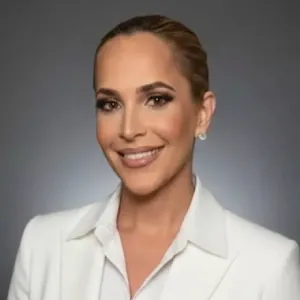 Headshot photo of Ingrid Sobrino