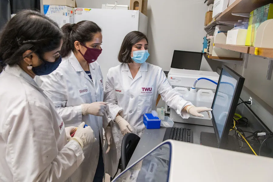 TWU students work in the biotechnology lab located in the university's new Scientific Research Commons.