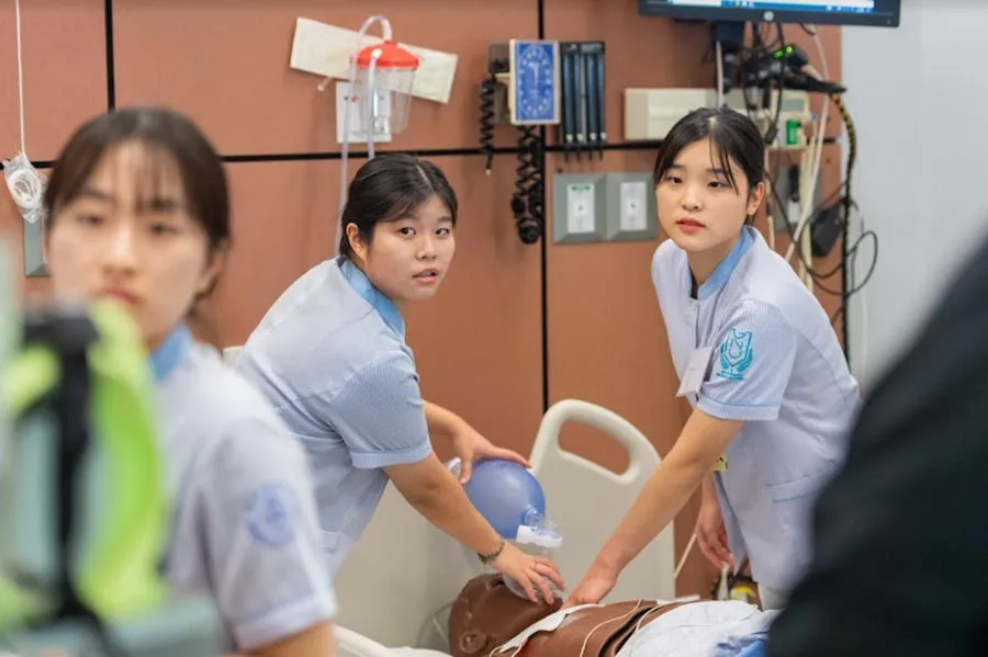 South Korean nursing students learn about heart health at the TWU Dallas campus