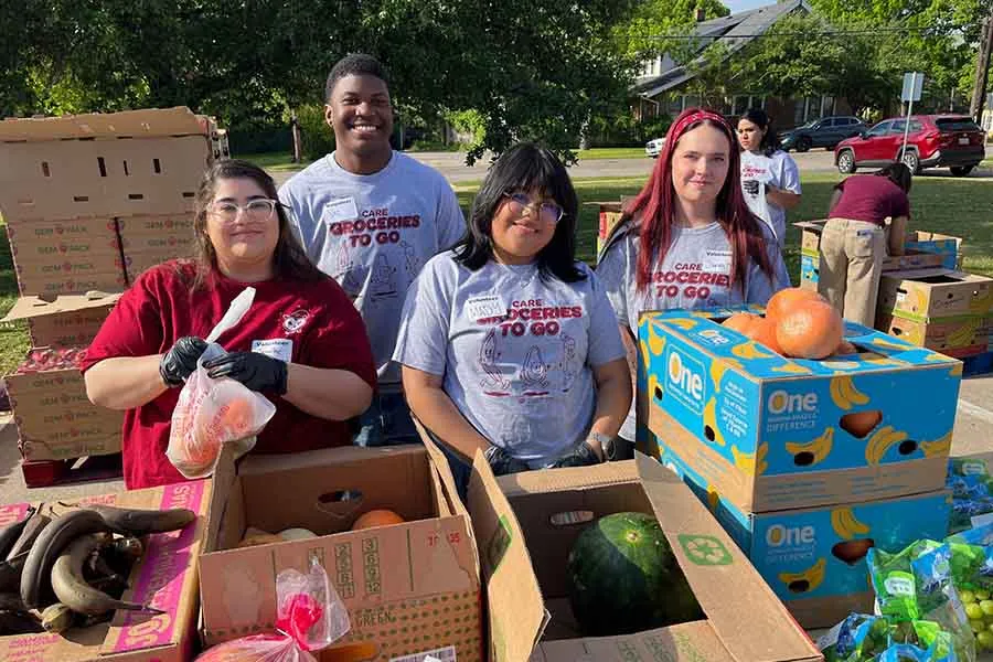 Housing & Dining volunteers at Groceries to Go