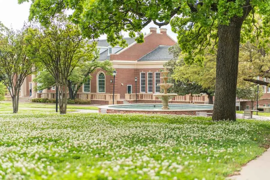 The TWU campus Blagg-Huey Library and its fountain