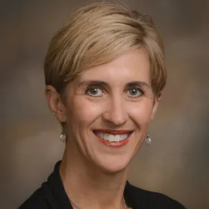 A portrait of Alisa Woods