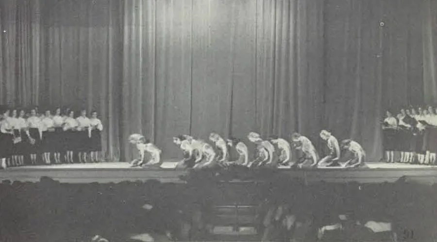 Doxology, choreographed by Dr. Anne Schley Duggan for Thanksgiving Concert 