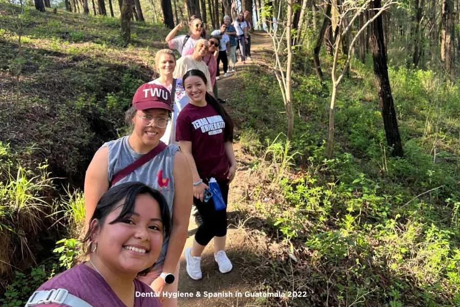 Dental Hygiene & Spanish in Guatemala 2022 hiking together