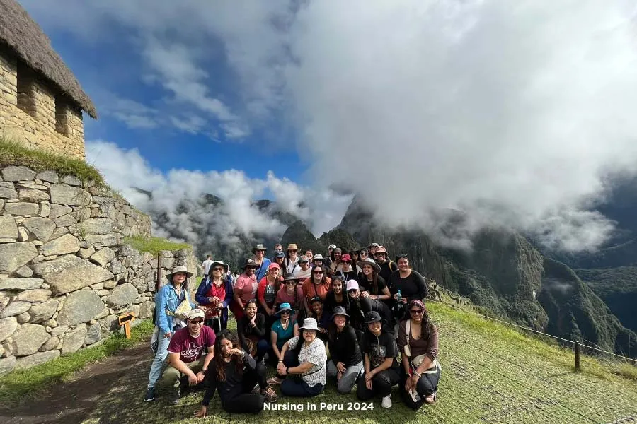 Nursing in Peru 2024, hiking through the Andes mountains