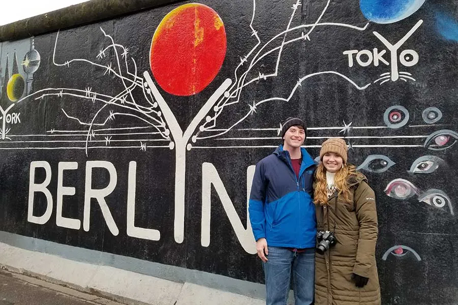 Honors students Stephen Franklin and Emily Willis at the East Side Gallery in Berlin, 2020