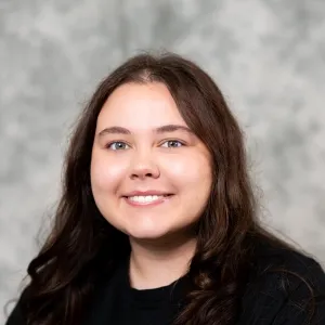 Tegan Manders Headshot