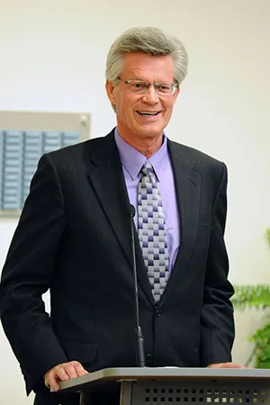 Dr. Stephen Mansfield