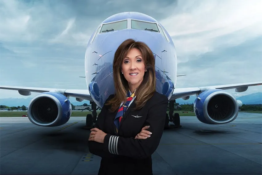 Tammie Jo Shults with the plane she piloted