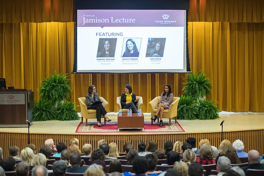 Journalists Ashley Parker and Sabrina Siddiqui at the 2018 Jamison Lecture.
