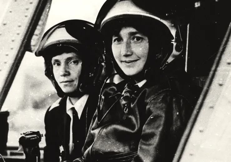 (L-R) Galina Rastorguyeva (WG #729) and Ludmila Polyanskaja (WG #730) in a helicopter