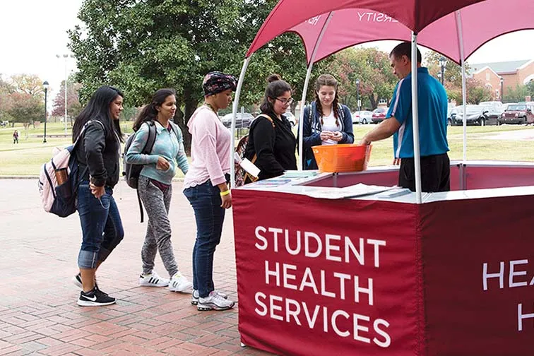 Student Health Services / Servicios de Salud Estudiantil