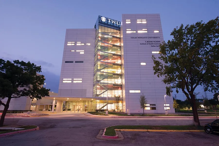 Picture of the Dallas campus at night.