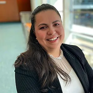 headshot of Veronica Martin