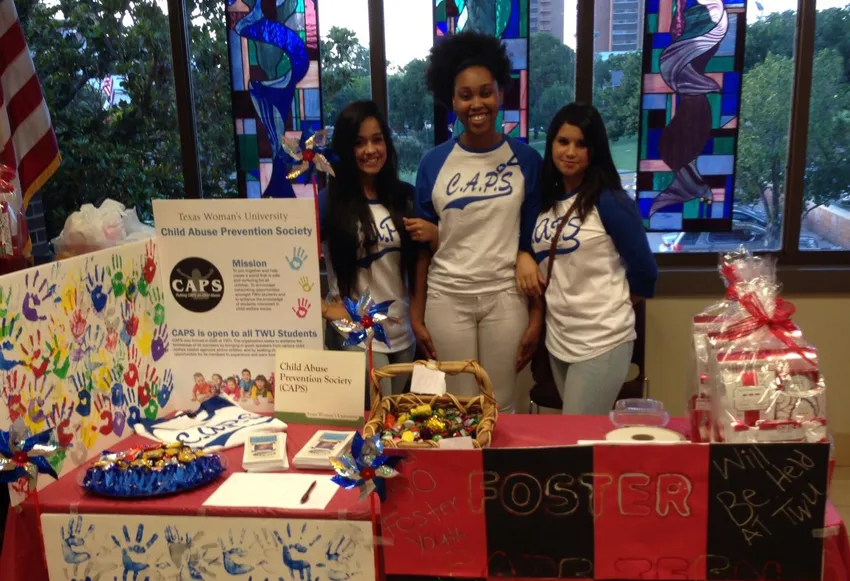 TWU CAPS members at a Student Union recruitment event. 