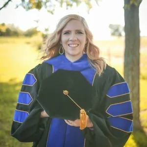 Brandi Felderhoff headshot