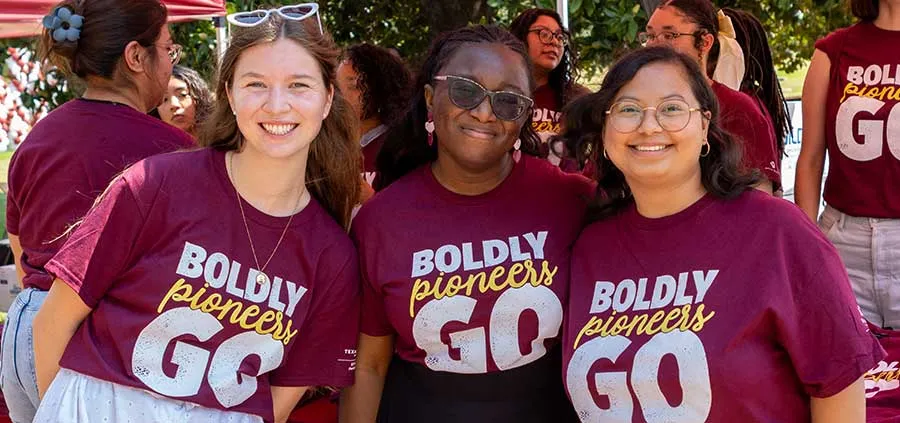 Student Government Association Executive Branch Members at Welcome Home event  