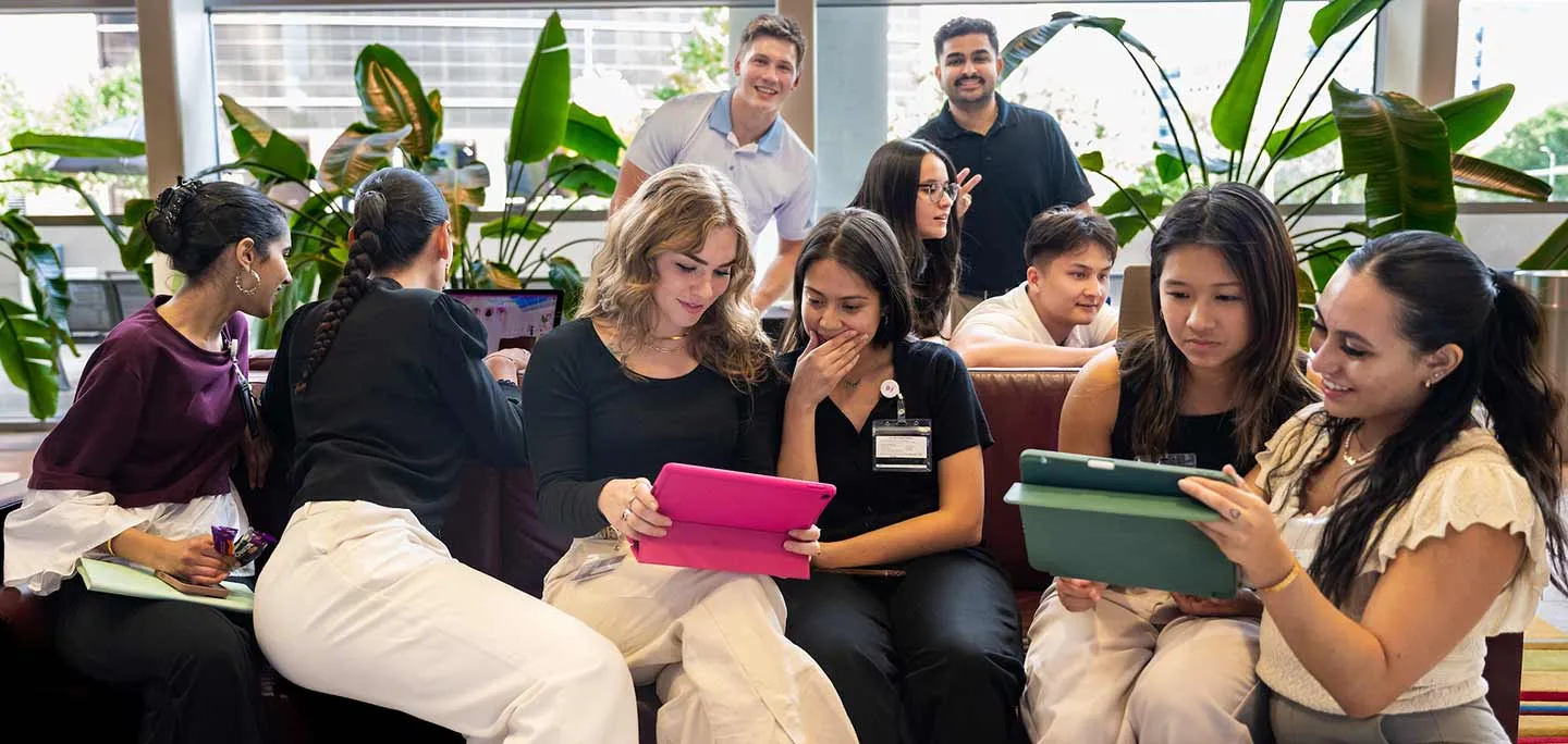 ��ݮ��ý�������� students in Houston