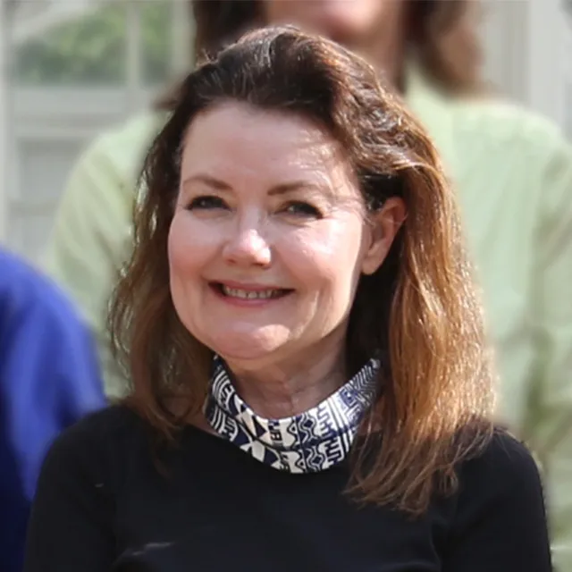 Portrait of Beth Lewis