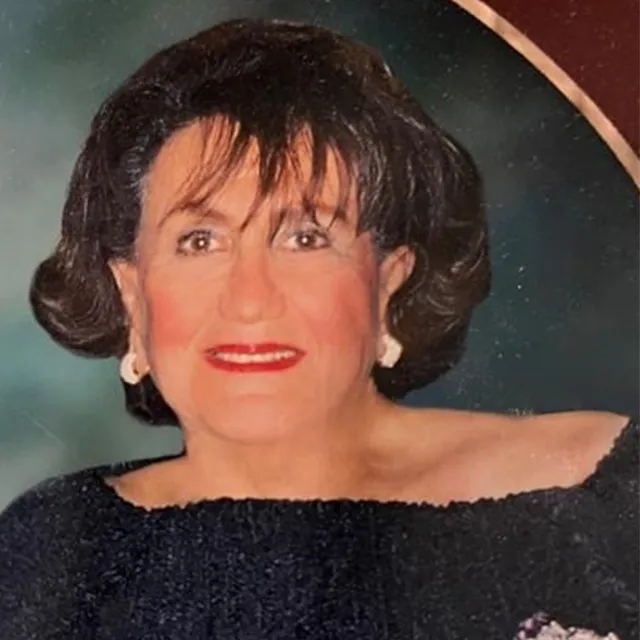 Portrait of Mona Hersh-Cochran