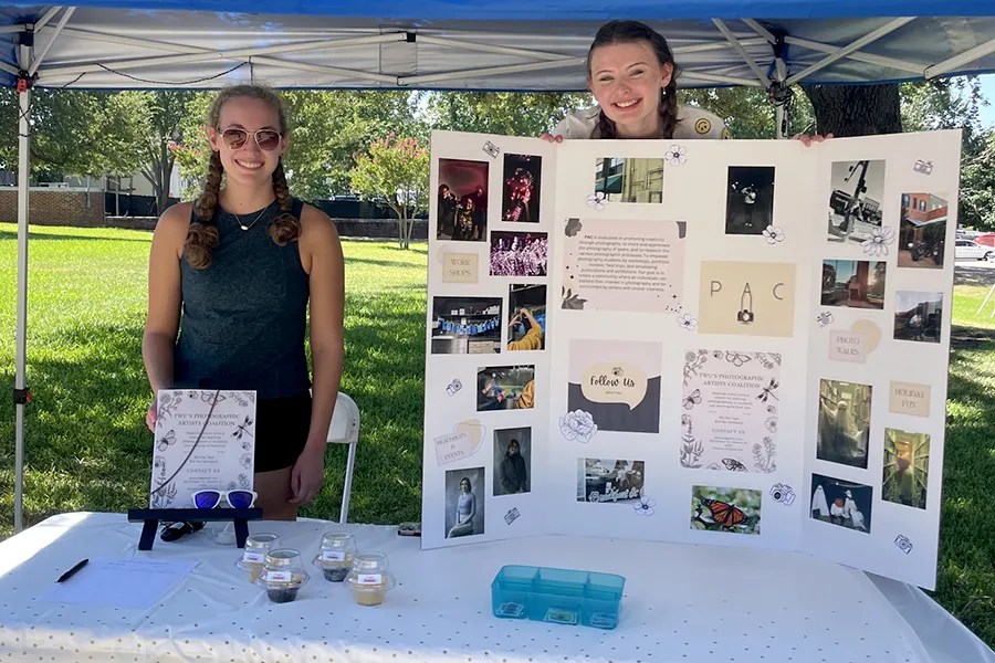 2 PAC students table at Org Fest