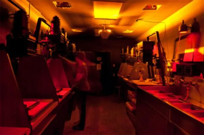 Darkroom - 670x445